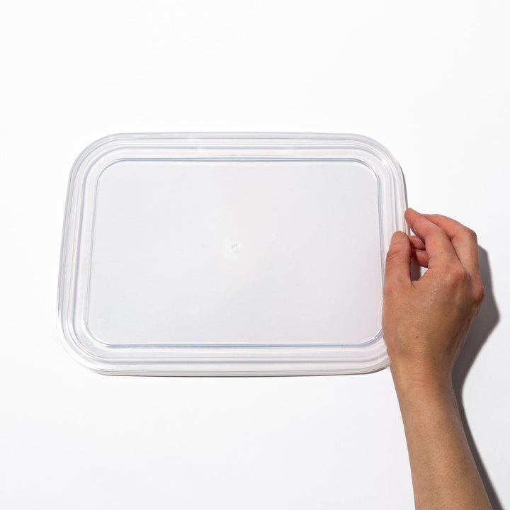 Transparent replacement lids for stainless steel prep trays with snug-fitting seal and durable construction for efficient food storage.