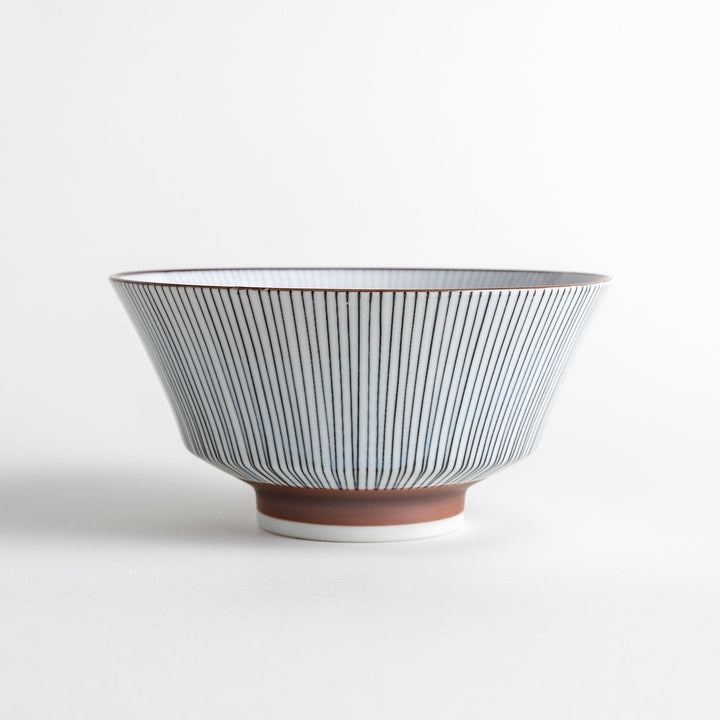 A white bowl with fine, vertical brown stripes and a brown rim, offering a sleek and modern design.