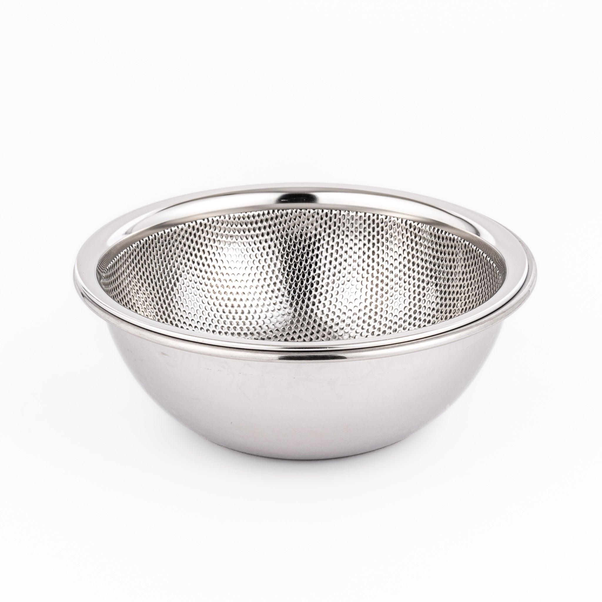 Punching Strainer Stainless Bowl 4点セット Sori Yanagi - Stainless Steel Tongs – JINEN