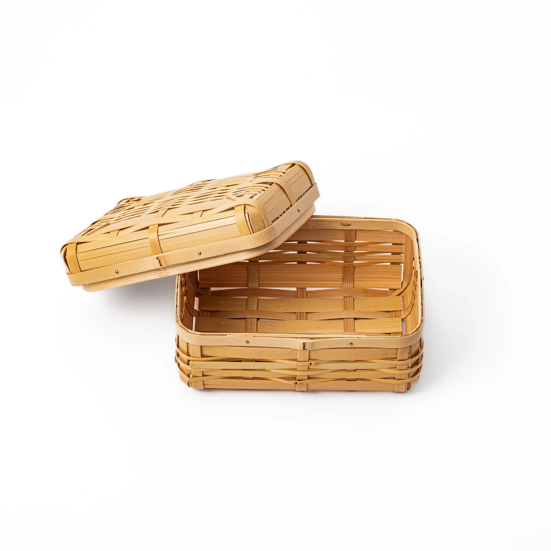 Open Japanese Hishigi weave bamboo bento basket showing a breathable interior for fresh picnic lunch storage