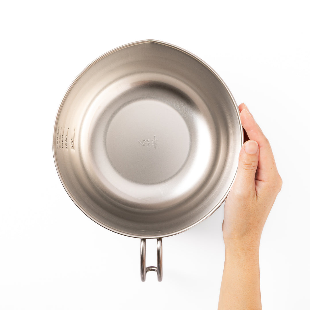 AUX Japanese Stainless Steel Mixing Bowl with Handle showing interior measurement markings on white background