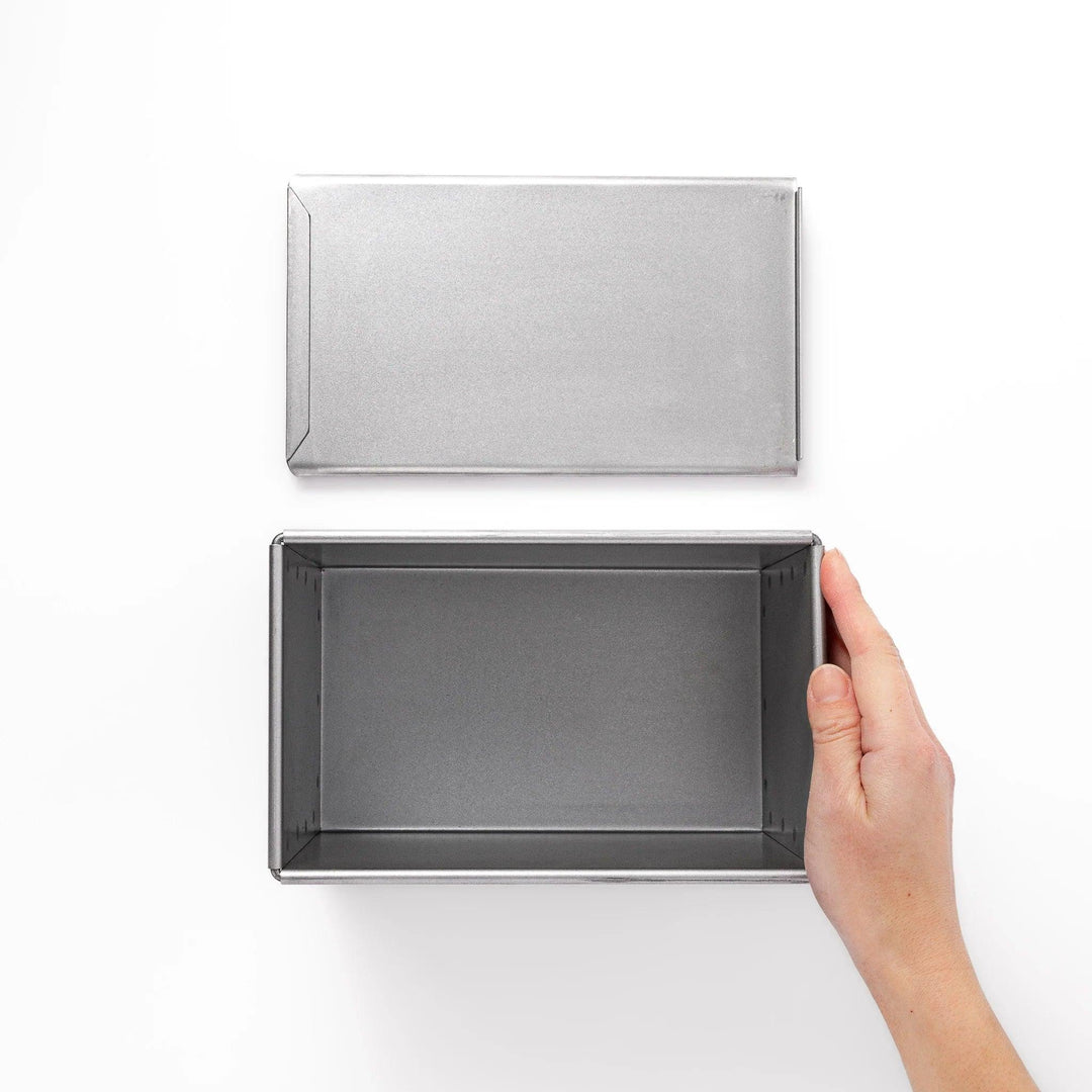 Japanese aluminized steel shokupan loaf pan with fitted lid for baking square milk bread loaves