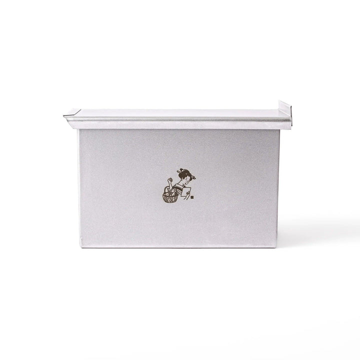 Japanese aluminized steel shokupan loaf pan with fitted lid for baking square milk bread loaves