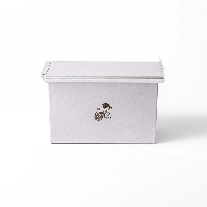 Japanese aluminized steel shokupan loaf pan with fitted lid for baking square milk bread loaves