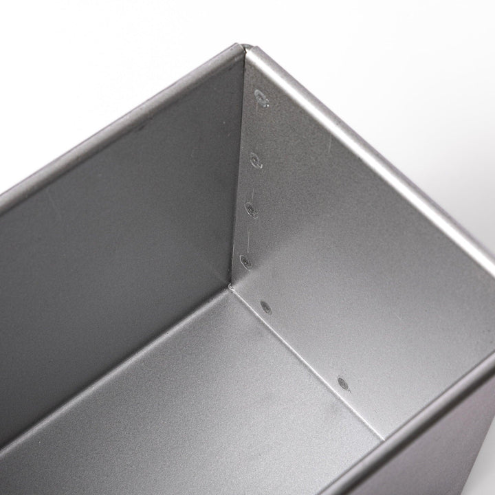 Japanese aluminized steel shokupan loaf pan with fitted lid for baking square milk bread loaves