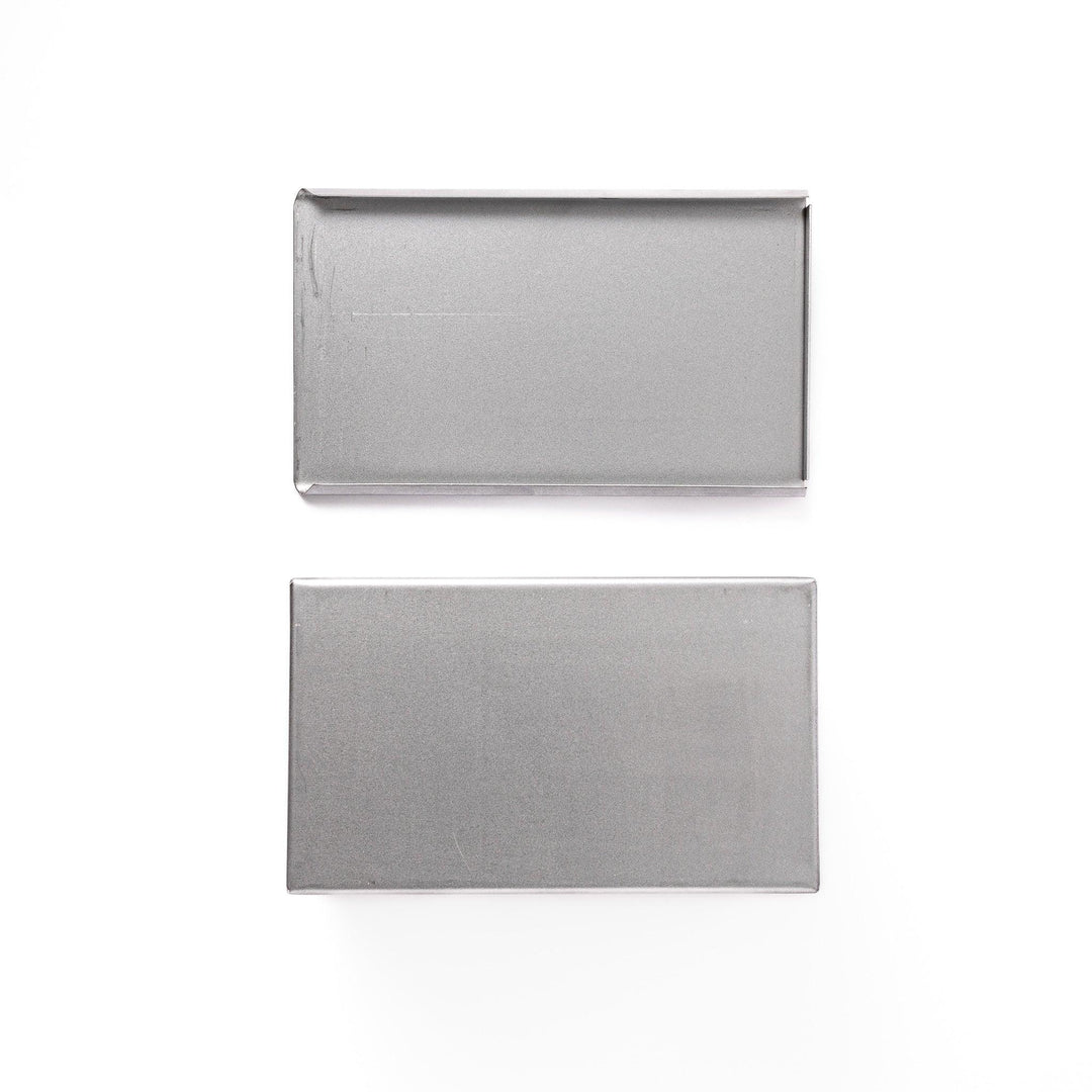 Japanese aluminized steel shokupan loaf pan with fitted lid for baking square milk bread loaves