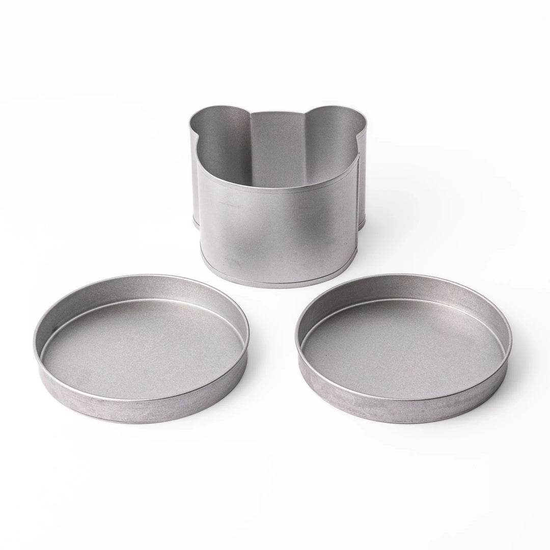 Cute bear shaped Japanese bread baking mold, a metal steel loaf pan with lids for making animal sandwich toast and bakery goods