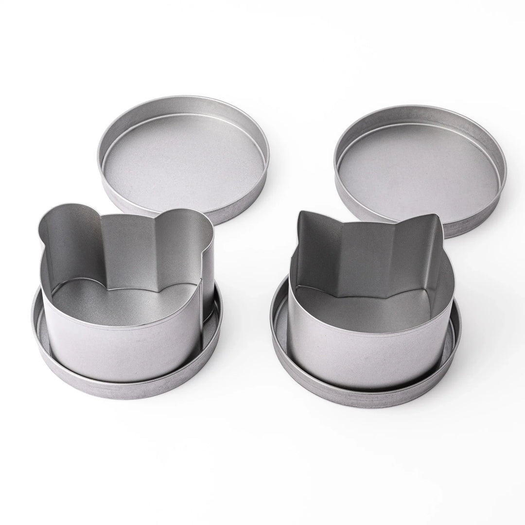 Cute Japanese bread baking molds in bear and cat shapes, featuring metal steel loaf pans with lids for creative home bakery use