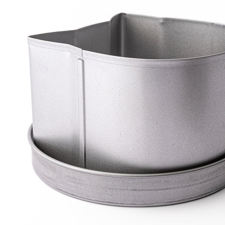 Cute cat shaped Japanese bread baking mold, a metal steel loaf pan with lids for making animal sandwich toast and bakery treats