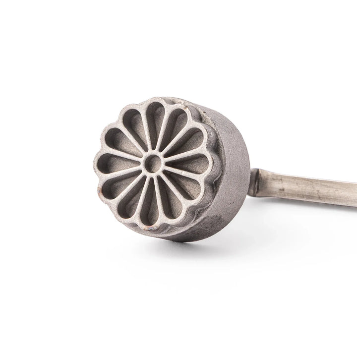 Traditional Japanese chrysanthemum bread branding iron, a hot stamp tool perfect for marking wagashi, manju, and castella cake