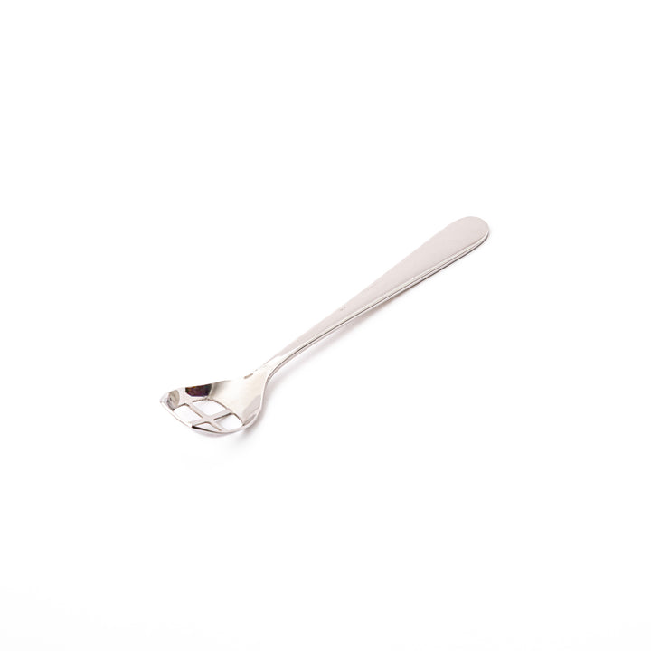 Handy Japanese mealtime masher spoon stainless steel mini food masher perfect for homemade baby food avocado and boiled eggs