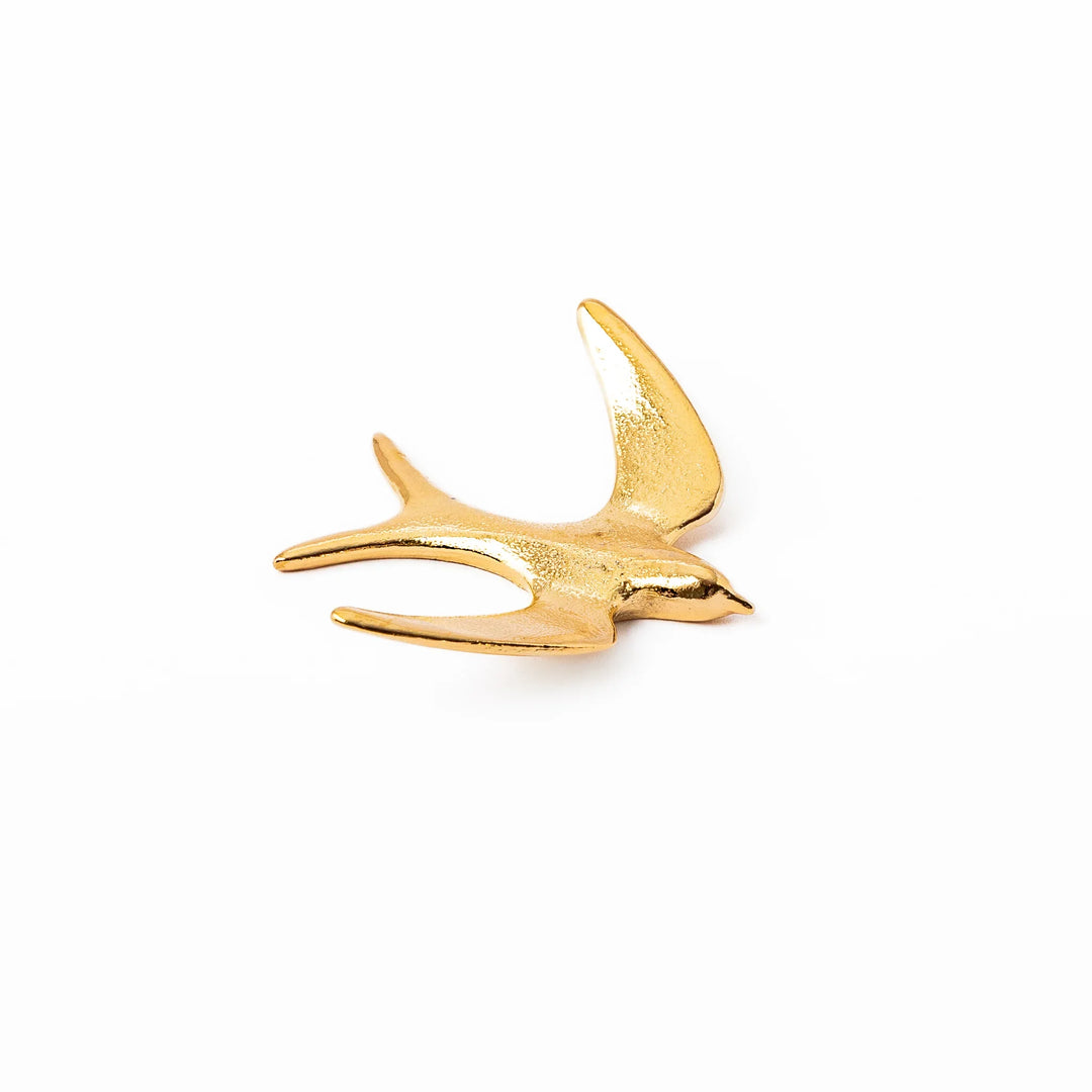 Elegant Japanese swallow cutlery rest unique flying bird shaped gold chopstick holder metallic hashioki tableware