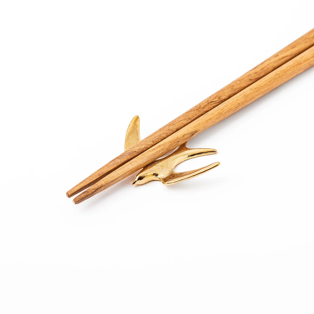 Elegant Japanese swallow cutlery rest unique flying bird shaped gold chopstick holder metallic hashioki tableware