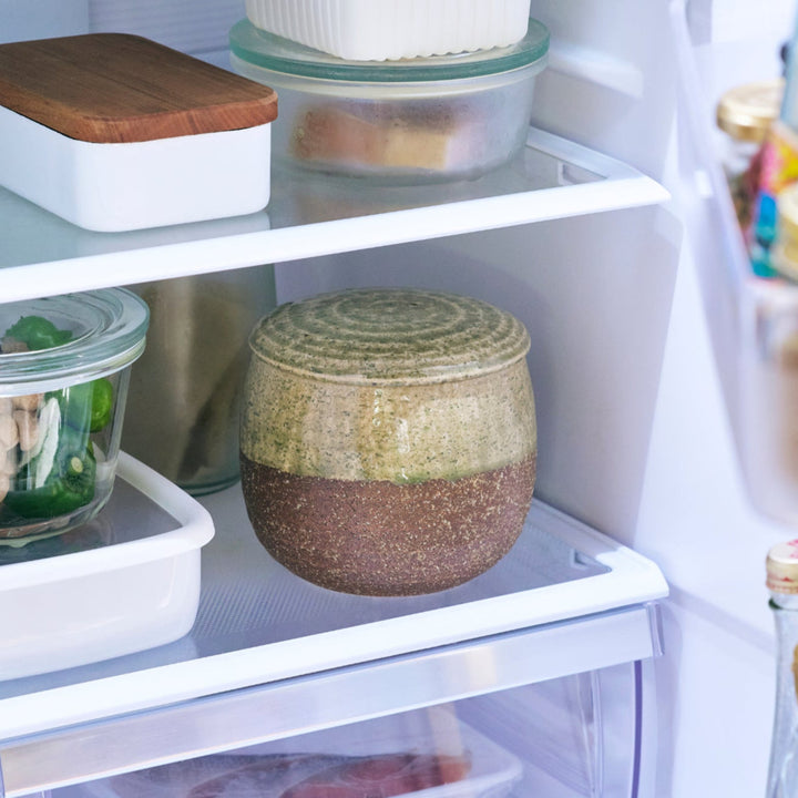 Two-Tone Ceramic Rice Storage Bowl for Cooked Rice (Ohitsu), fridge-safe container to store leftover rice while keeping freshness.