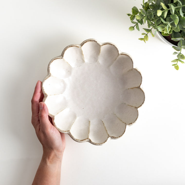 White rinka petal pasta bowl elegant floral edge ceramic dinnerware for stylish table setting and gourmet dining