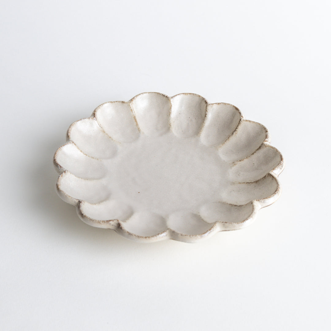 White rinka petal salad plate with elegant floral edge ceramic dinnerware for stylish table setting and food photography