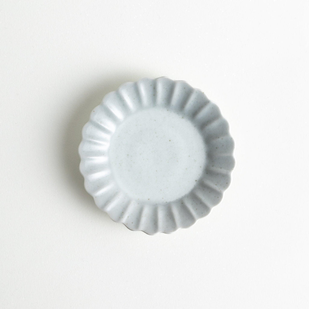 Yamachu Antique White Porcelain Chrysanthemum Sauce Dish