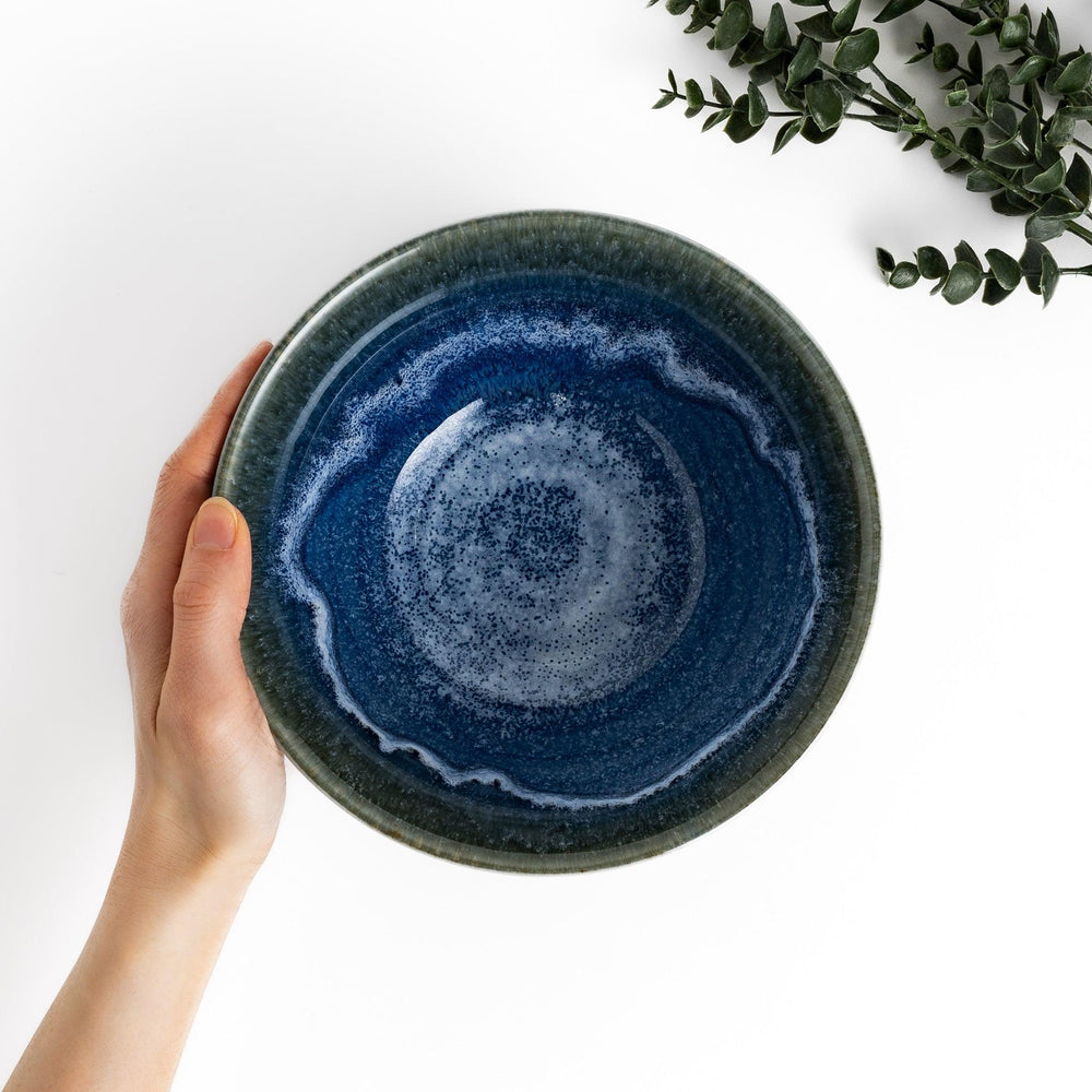 Ramen bowl with a stunning gradient of green and blue glazes, featuring a beautiful splash effect that adds a unique touch to your dining experience.