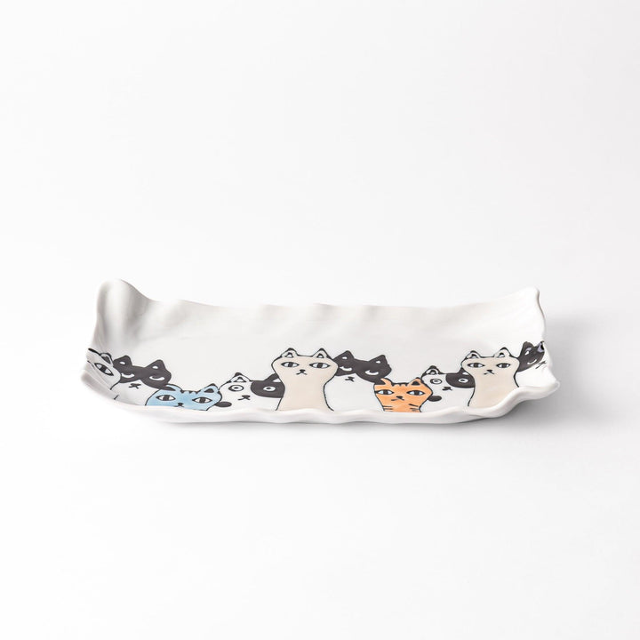 Playful salad plate featuring a row of curious cats in black, white, orange, and blue, with a wavy edge, adding a fun and whimsical touch to your table.