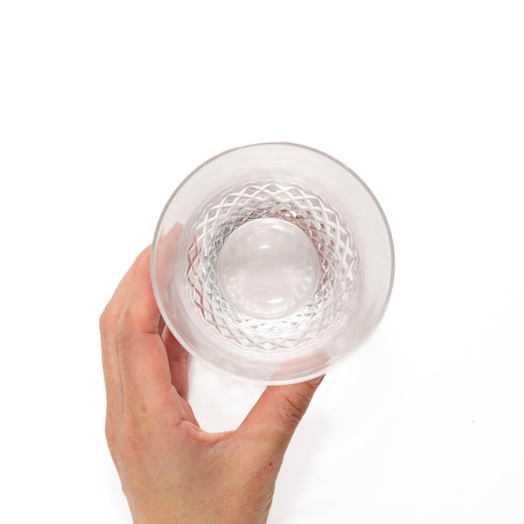 Clear nostalgia rocks glass with diamond-cut texture on the lower half, perfect for serving whisky, cocktails, or everyday beverages.