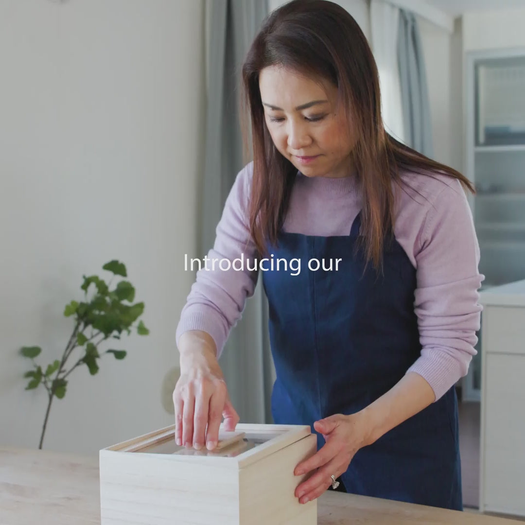 Just One Cookbook’s Nami introduces an authentic Japanese wood rice container made of premium paulownia.