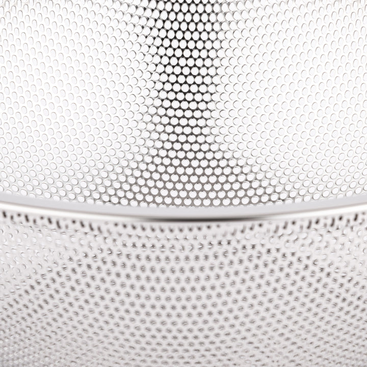 Fine stainless steel mesh strainer bowl with wide rim and durable build, ideal for draining noodles, washing produce, or rinsing rice efficiently.